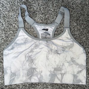 womans sports bra